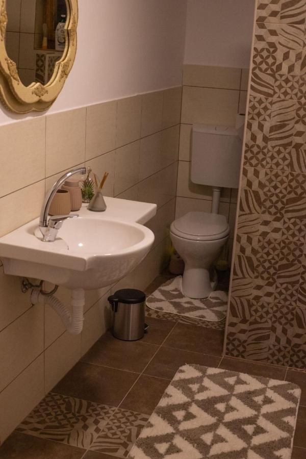 Apartman Casa Skerlak Malo Srediste Exterior foto